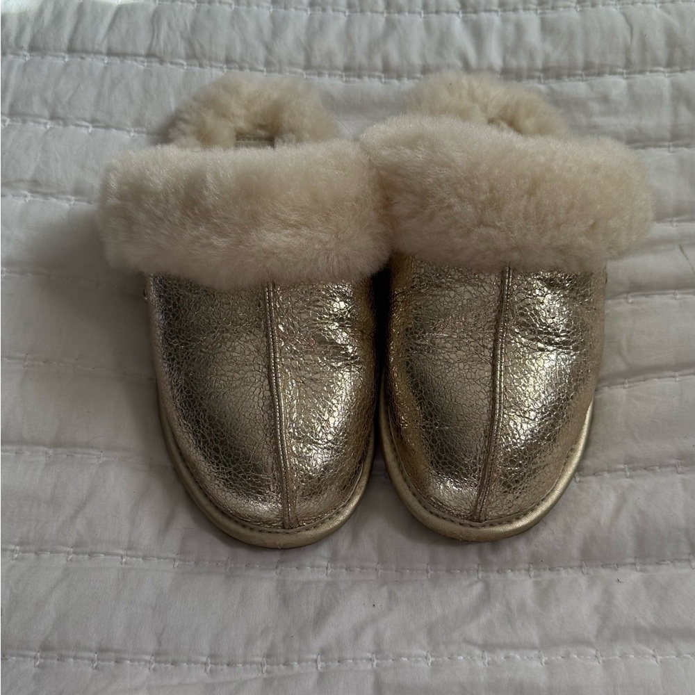 UGG Women's Scuffette II Metallic Mule Slippers 7